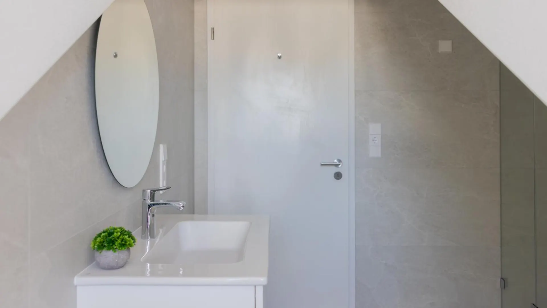 Grand Rue Residence 1 Bedroom Apartment Luxembourg By